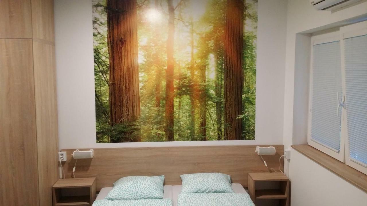 Auberge de jeunesse Delfin à Štúrovo Extérieur photo
